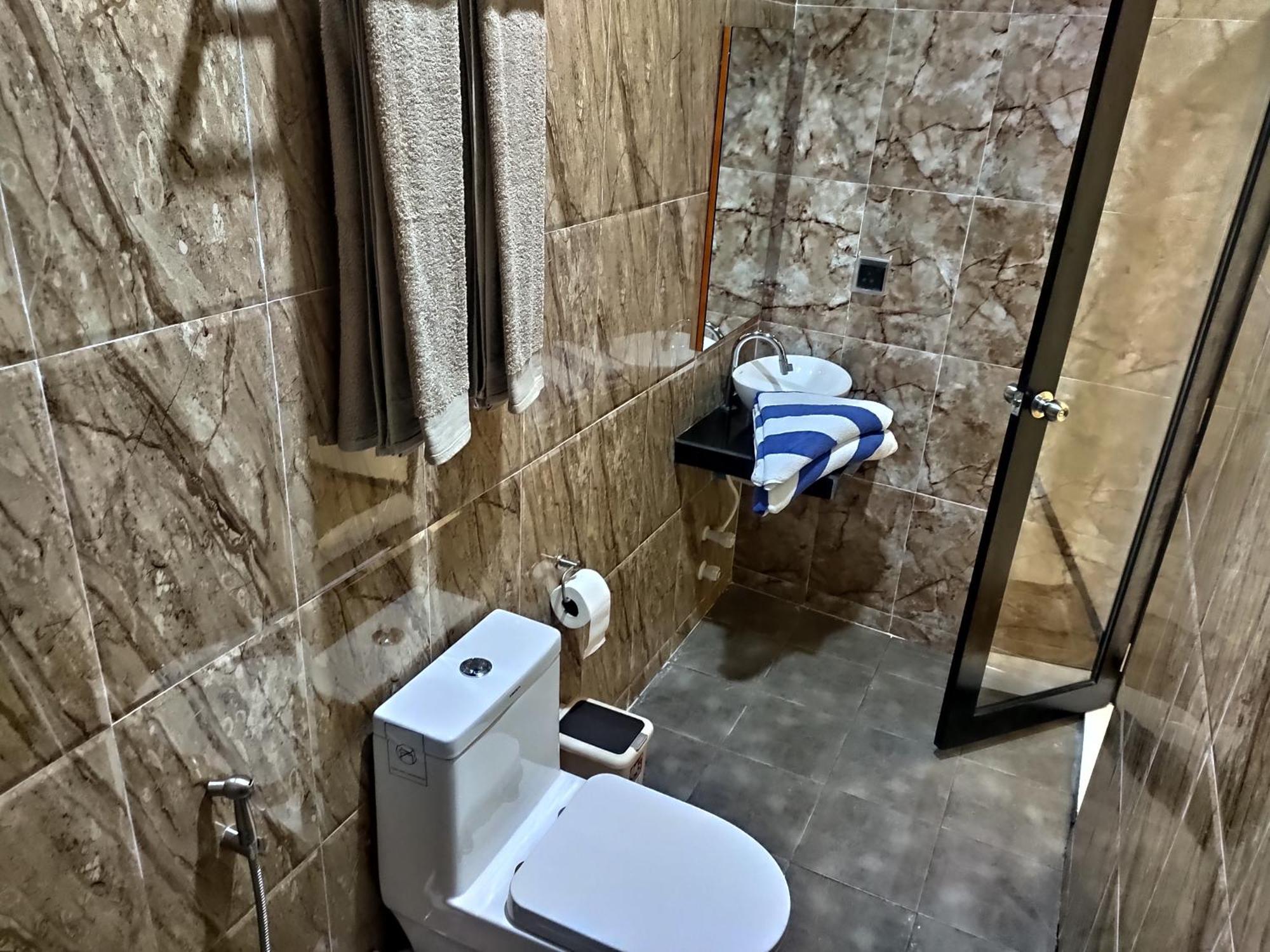 דיפושי Crown Beach Villas -Private Beach חדר תמונה